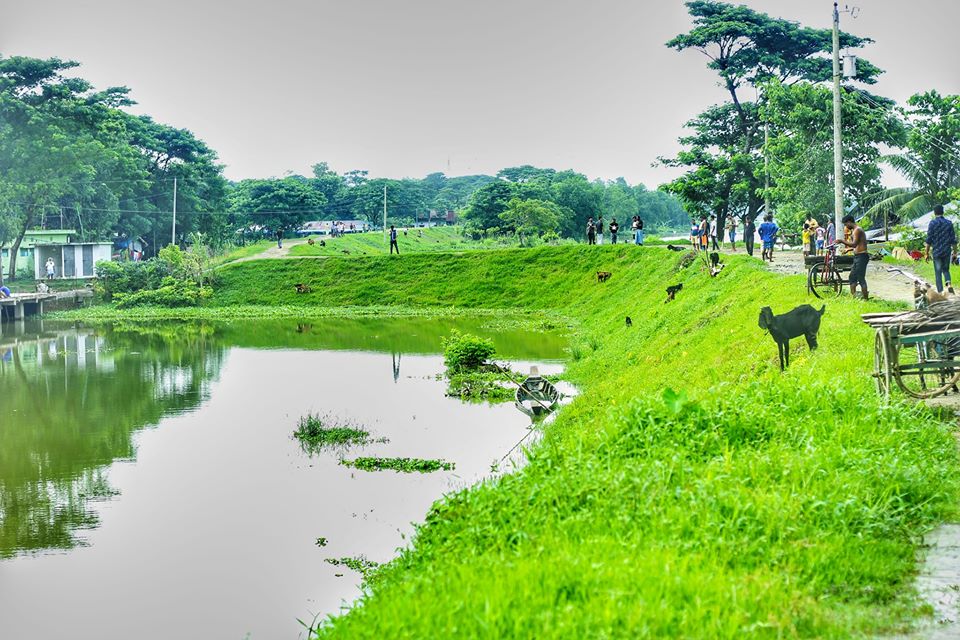 ছবি-৪ : ভালবাসার আঙ্গিনা