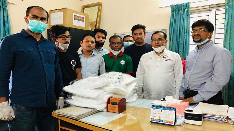 জলিল জাহান ফাউন্ডেশনের উদ্যোগে পিপিই ও মাস্ক বিতরণ