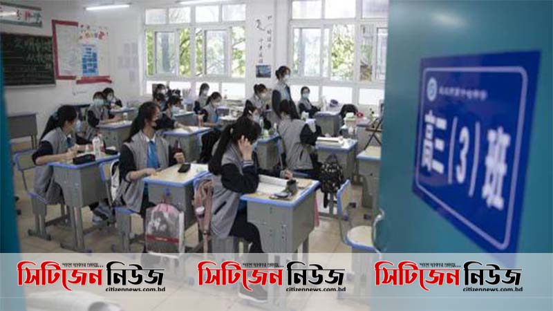স্কুল খুলে বিপদে ফ্রান্স; আক্রান্ত ৭০