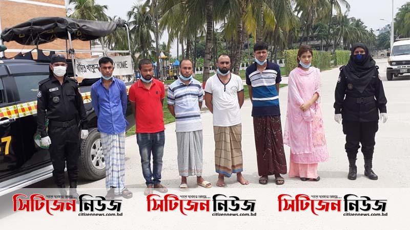বিদেশি পিস্তল-মদ ও ৬ সহযোগীসহ রকি বড়ুয়া আটক