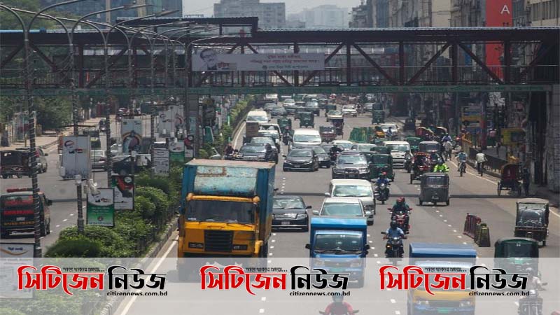 চিরচেনা রূপে ফিরছে ঢাকা