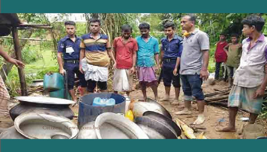 মহেশখালীতে ৫শ’ লিটার চোলাই মদসহ ২জন আটক
