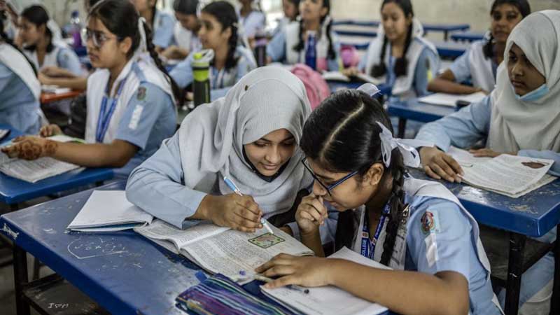 ষষ্ঠ-স্নাতক শিক্ষার্থীরা পাবেন ৫০ হাজার টাকা পর্যন্ত অনুদান