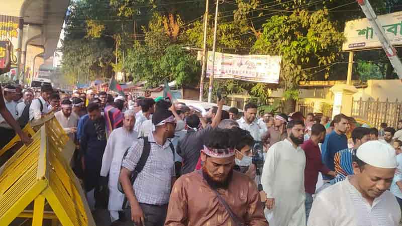প্রধান উপদেষ্টার বাসভবন ঘেড়াওয়ের হুঁশিয়ারি