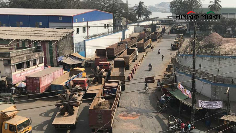 বন্দরে অচলাবস্থা, চলছে কর্মবিরতি